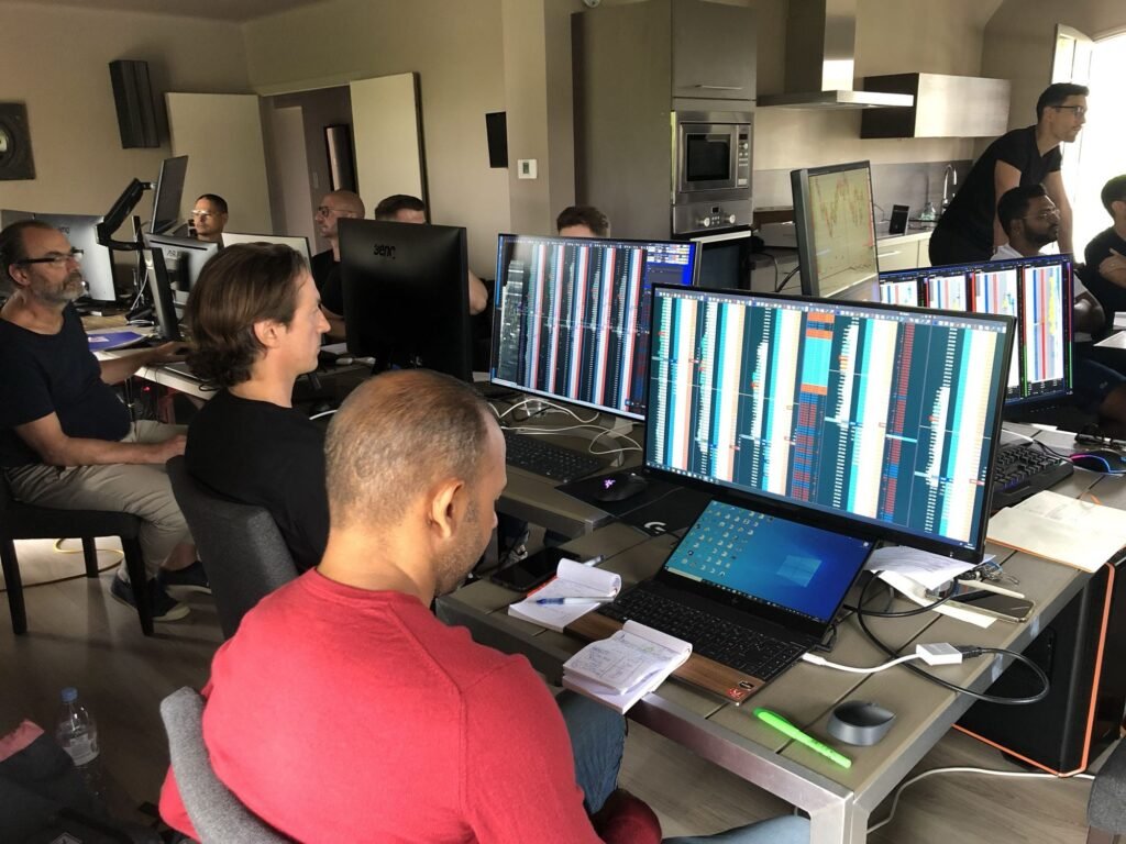 Salle de trading pendant une session